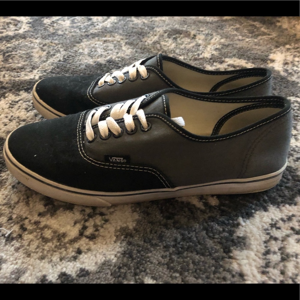 Women’s size 8 Van’s
